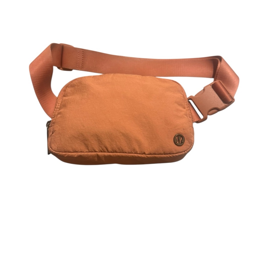 lululemon Everywhere bag in Dusty Pink- Fanny Pack